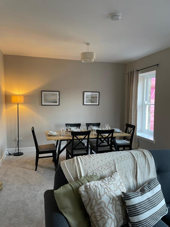 Stunning Apartment In Каландър Екстериор снимка